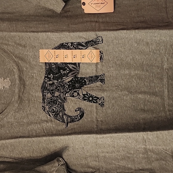 NWT. St. John's Bay. Green elephant print short sleeve t-shirt. XL - Picture 3 of 6